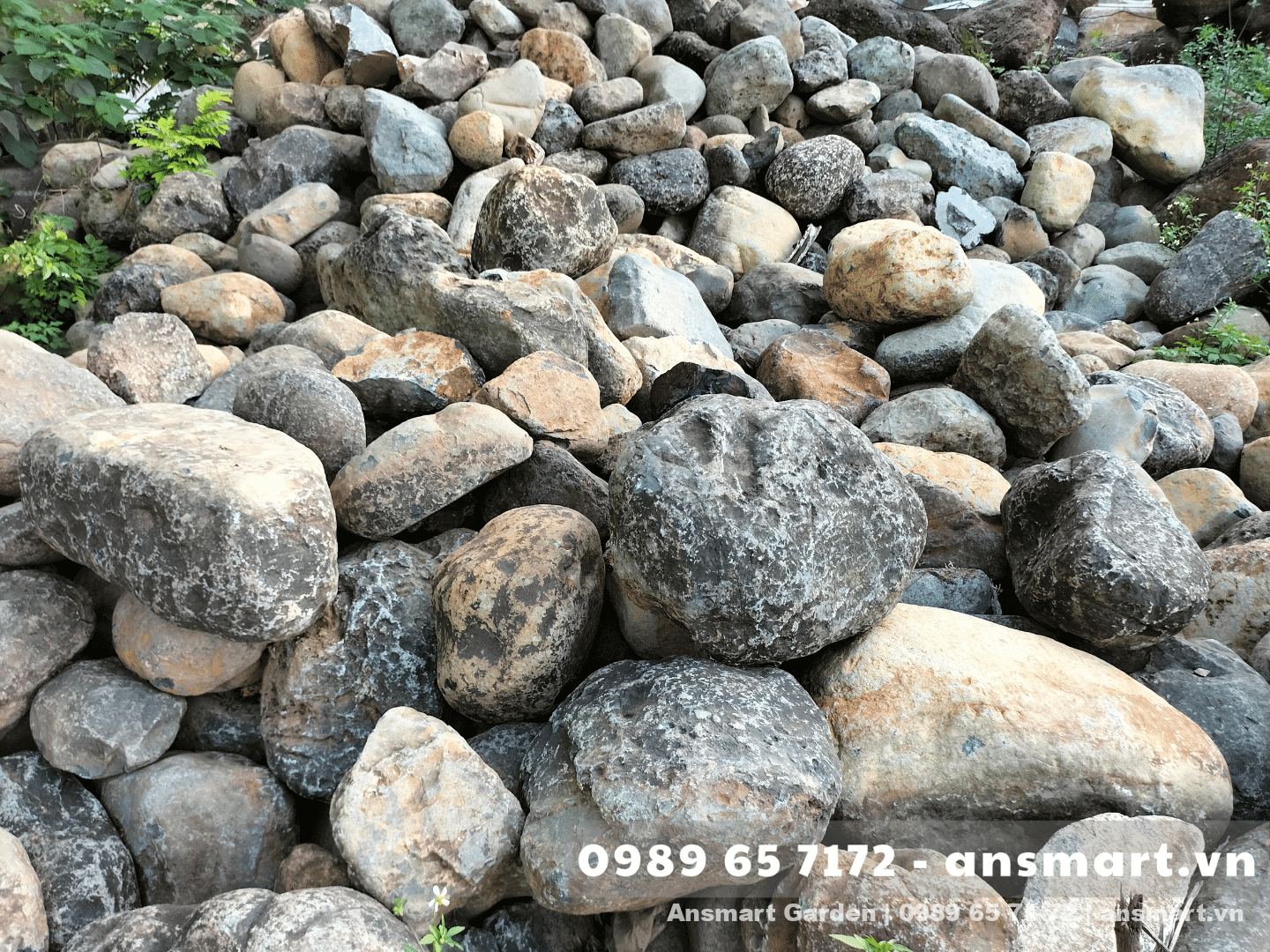 đá cuội lớn làm hồ cá koi, đá cuội trang trí sân vườn, mua đá làm hòn non bộ, Hòn non bộ bằng đá tự nhiên