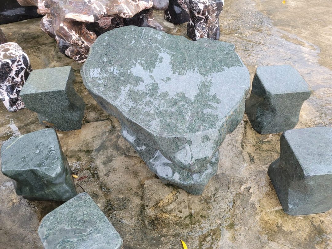 Bàn ghế đá tự nhiên đá cuội xanh